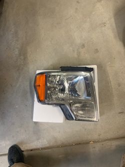 2013 Ford F-150 headlights
