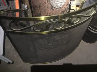 Brass screen for as a fire protector. Strong and heavy.