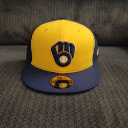 Milwaukee Brewers Fitted Cap