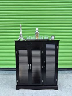 Brand new shoe cabinet – cabinet still in box 🔥 Modern finish, perfect to keep your shoes organized and your space looking sharp (espresso)