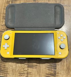 Nintendo Switch Lite - Yellow