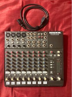 Mackie 1202 mixer