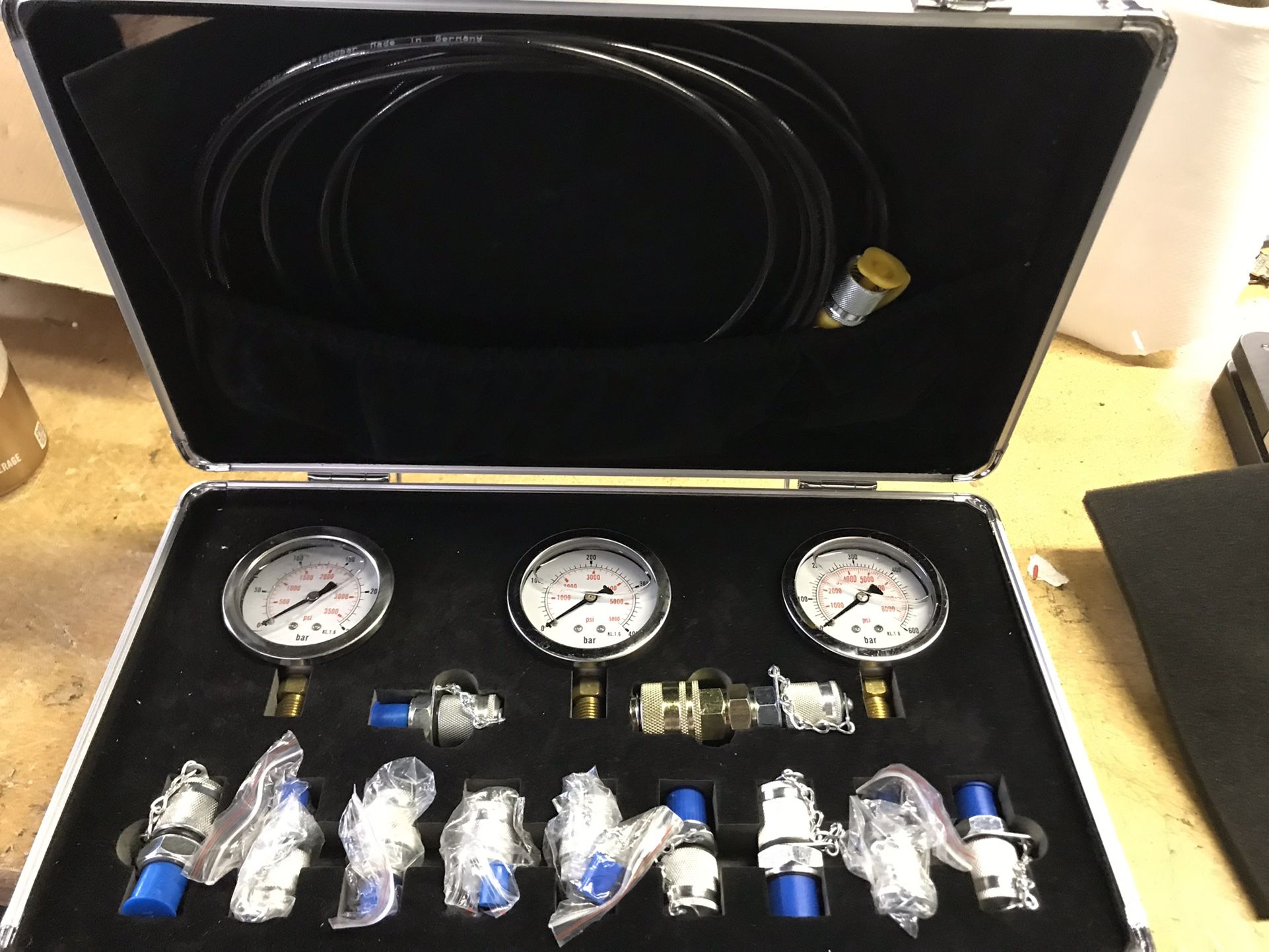 Excavator Hydraulic Pressure Gauge Diagnostic Test Kit for Excavator Caterpillar