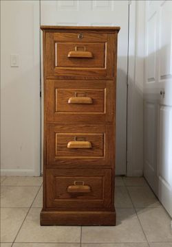 Vintage Oak 4 drawers filling cabinet with brass hardware and lock key 52"H x 20"W x 28"D