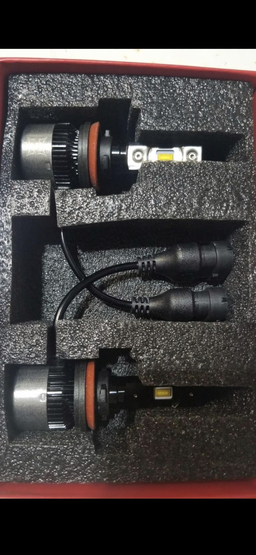 LED Headlight nuevos en sus cajas color blancos 6000k tengo de todo tipo de medidas números y letras