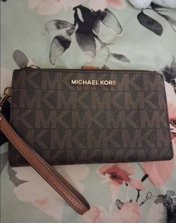 Michael Kors Jet Set Travel Large Double-Zip Wristlet-Wallet-Phone Holder Brown