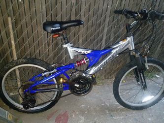 18" triak boys bike