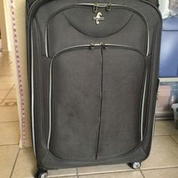 Large luggage 31x20x10
