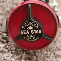 VINTAGE Plueger Sea Star 1050 Fishing Reel 
