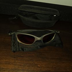 Nock Off Romeo And Juliette  ( Oakley)