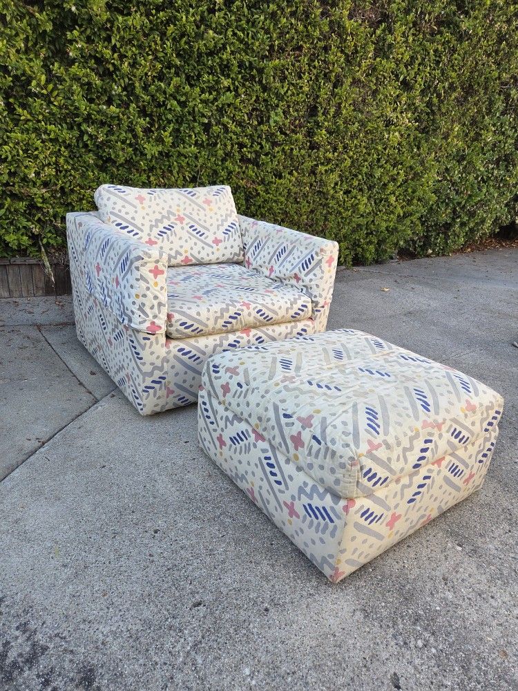 80s Custom Memphis-Style Chair & Ottoman Set β Morton Leveloff Design