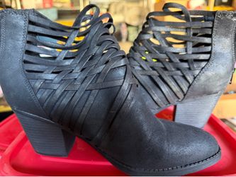 Size 10 Black Booties New