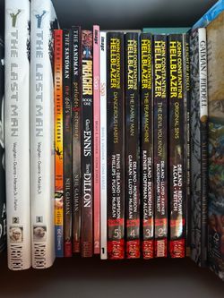 Comics / graphic novels and trade paperbacks