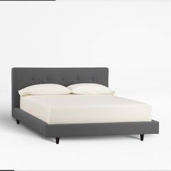 Tate 38" Tufted Upholstered Queen Bed