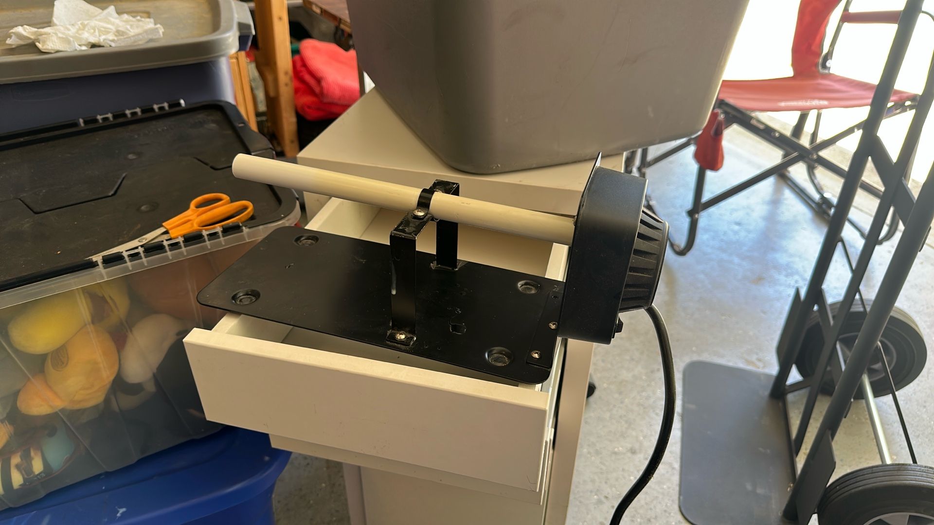 Motorized Cup Rotator