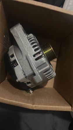 Car Alternator with Pulley