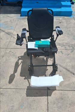 Electric wheelchair brand new ready to go to a new home folds for easy storage fit in any Car easy
