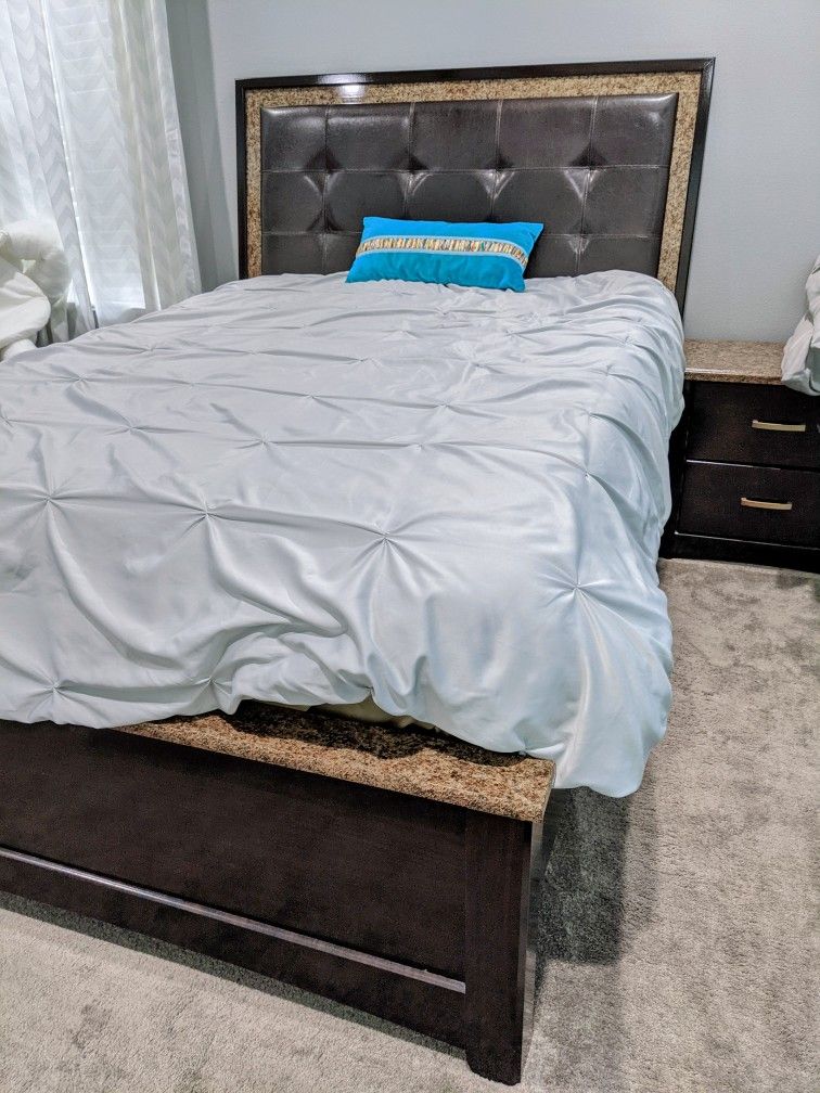 Queen Bedroom Set. Including Bed Frame, Headboard, Dresser, Nightstand