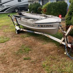 14ft Alumicraft Boat