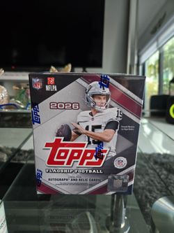 Topps Flagship Football 2026