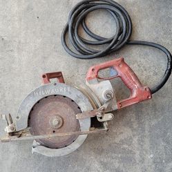 Milwaukee Electric Saw