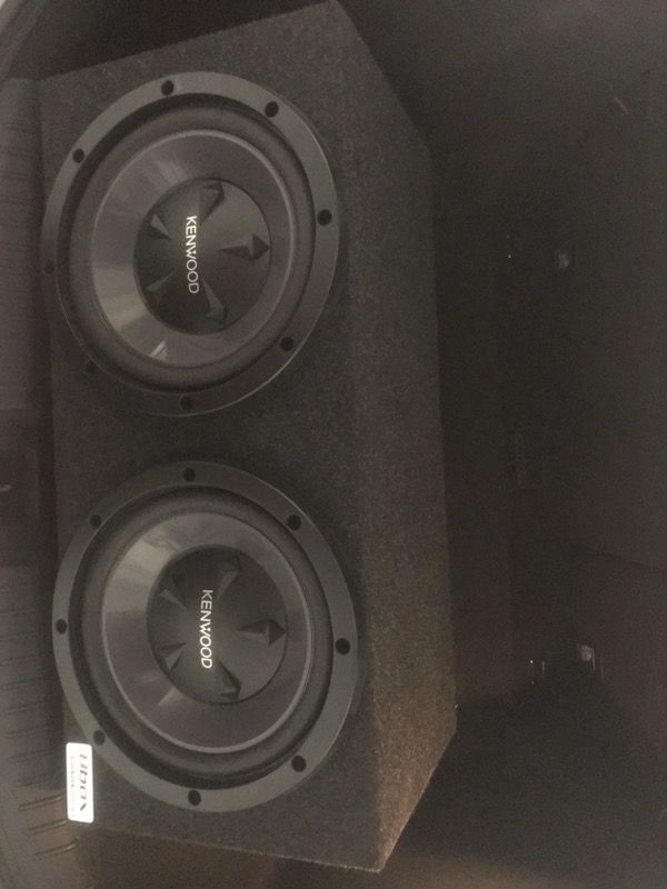 2 10 inch Subwoofer speakers with box and Amp for sale