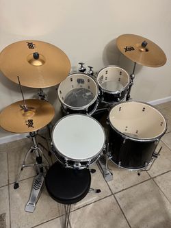 Yamaha Rydeen 5-Piece Drum Set + Yamaha Hardware + Sabian B8X Cymbals