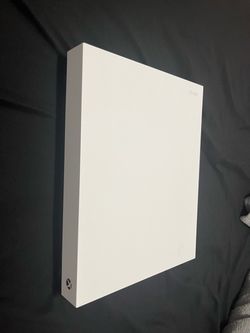Xbox One S 1TB with curved monitor 240hz