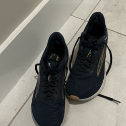 Ladies Altra Sneakers Size 7.5