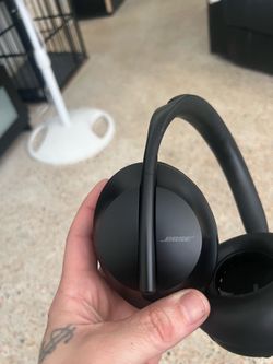 Bose quiet comport wireless Bluetooth noise cancellation headphones