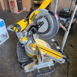 DEWALT 15 Amp Corded 12 in. Double Bevel Sliding Compound Miter Saw #144378
