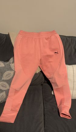 Women’s Puma sweats color pink size L