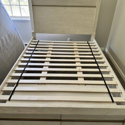 Acacia Wood Bed Frame - Queen