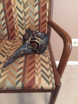 carnival mask of a crow