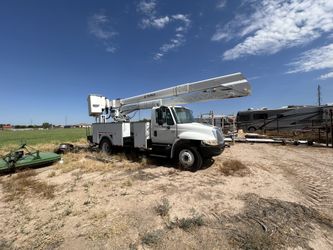 2007 International Boom Truck 