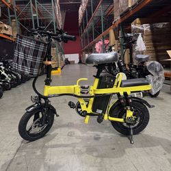 Folding electric bicycle