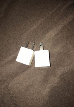 iPhone plugs