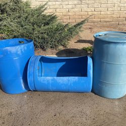 Feed And Water Buckets 