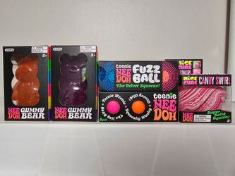 Needoh GUMMY BEAR Candy SQUISHY Squeezy VIRAL Toys NEE DOH Schylling STRESS Fidget