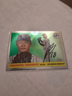 2025 Yoshinobu Yamamoto, Topps Chrome Card # 8