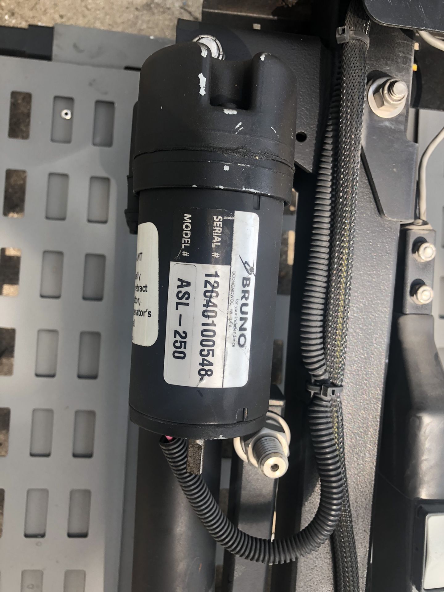 Bruno ASL250 Wheelchair Lift for Sale in San Antonio, TX OfferUp