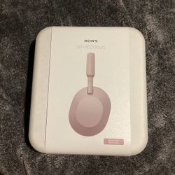 Sony WH-1000xm5 Wireless Noise Canceling Headphones NEW 