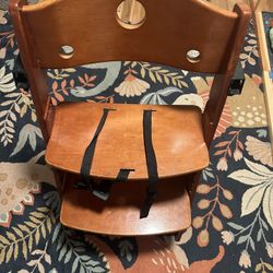 Keekaroo Adjustable Height Chair