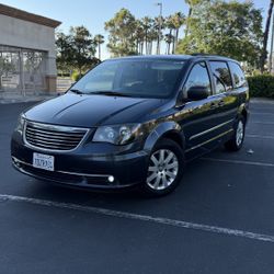 2014 Chrysler Town & Country