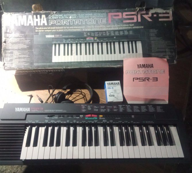 Yamaha PSR-3 Keyboard