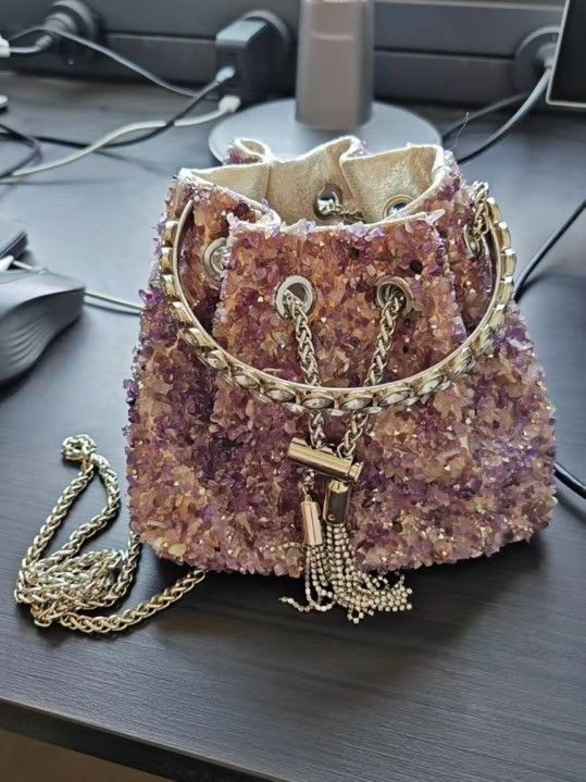 ✨Nearly New Purple Crystal Encrusted Bucket Bag Gemstone Cutting Surface + Gold Chain Tassel Dating Shopping Divine