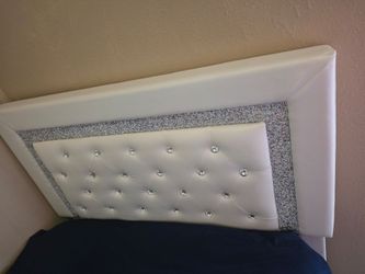 Twin headboard footboard and rails