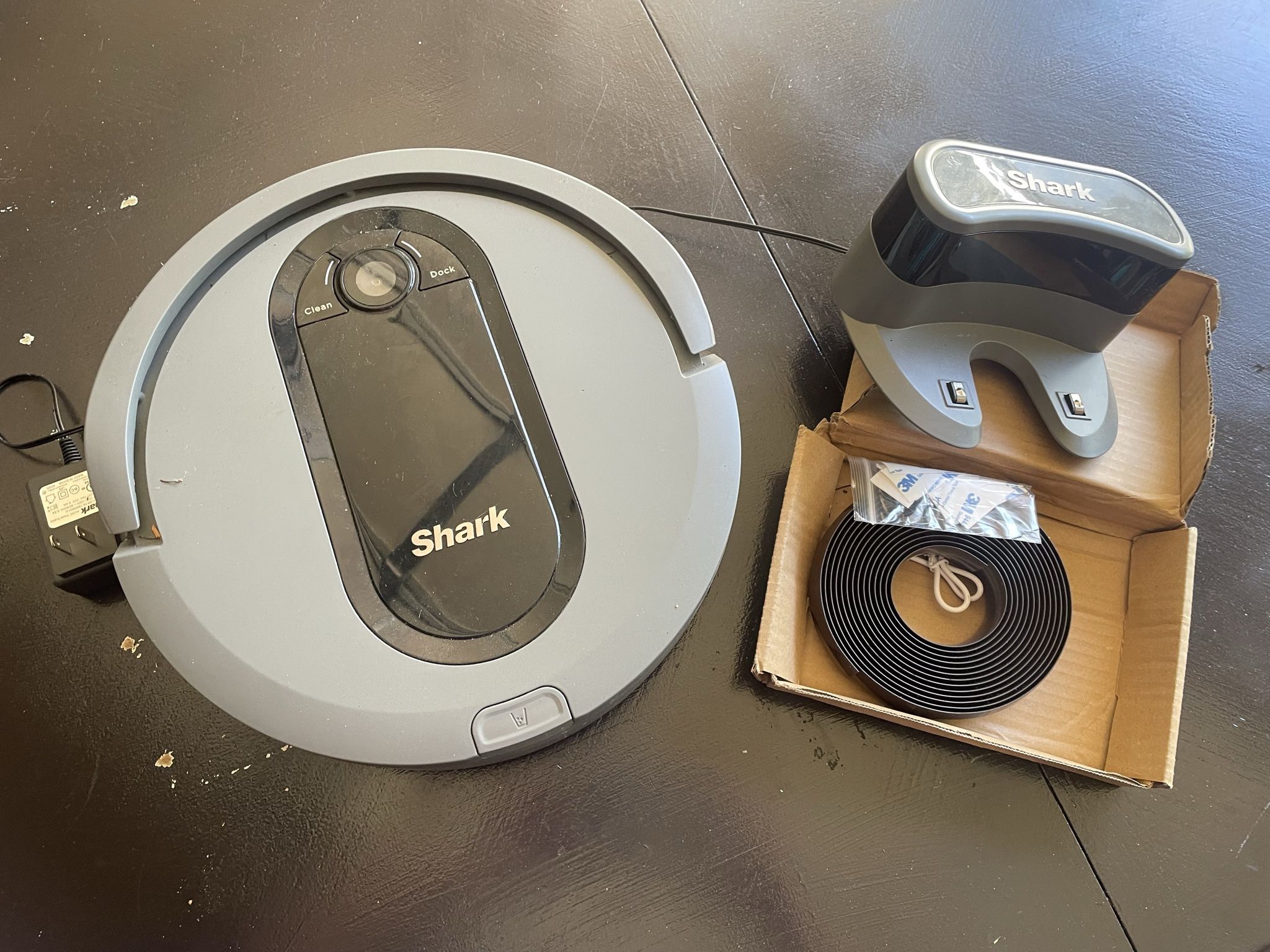Shark IQ Robot Vacuum AV970 Self Cleaning Brushroll, Advanced Navigation, Perfect for Pet Hair, Works with Alexa, Wi Fi, xl dust bin, A black finish