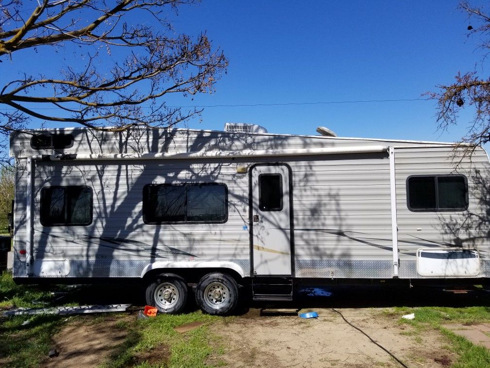 2006 Carson Titan 26 Ft Toy Hauler For