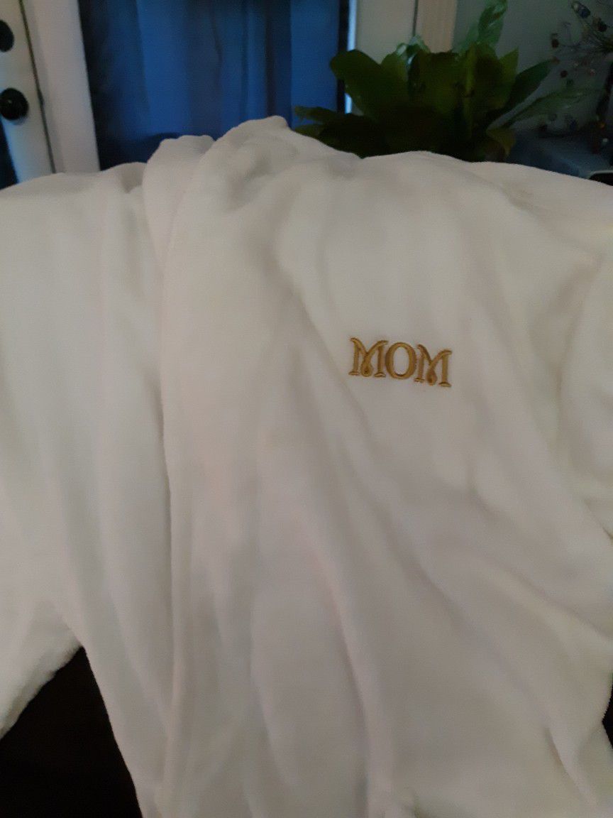 Short, Soft Mom Housecoat